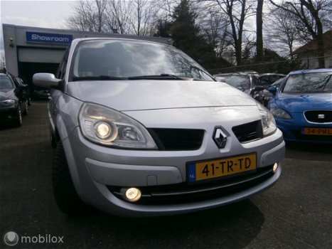 Renault Scénic - 2.0-16V Tech Line Automaat / Navigatie - 1