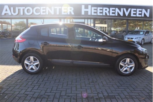 Renault Mégane - 1.5 dCi Authentique 50 procent deal 4.625, - ACTIE Navi / Bluetooth / Airco / Cruis - 1