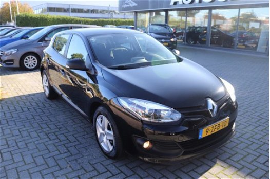 Renault Mégane - 1.5 dCi Authentique 50 procent deal 4.625, - ACTIE Navi / Bluetooth / Airco / Cruis - 1