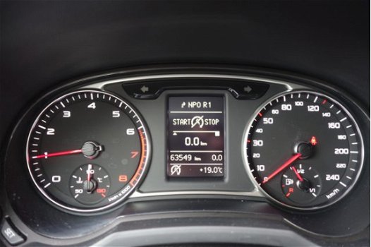 Audi A1 Sportback - 1.0 TFSI Pro Line Ned. Auto Navigatie / Cruise / Airco - 1