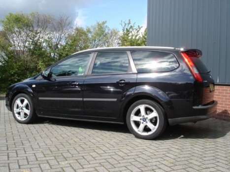 Ford Focus Wagon - 1.6 distr riem verv. Alle onderh. aanw - 1