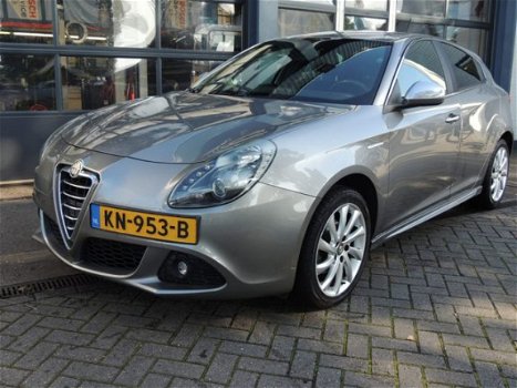 Alfa Romeo Giulietta - 1.4T 120PK DISTINCTIVE Clima NAVI PDC - 1