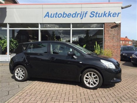 Toyota Verso - 1.8 VVT-i Aspiration Navigatie; Trekhaak Speciale prijs - 1