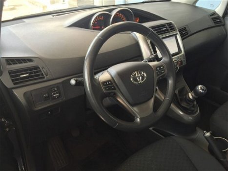 Toyota Verso - 1.8 VVT-i Aspiration Navigatie; Trekhaak Speciale prijs - 1