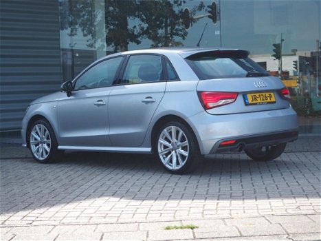 Audi A1 Sportback - 1.0 TFSI S-line Adrenalin / Navigatie / Regen-licht sensor / 17 inch / LED - 1