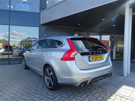 Volvo V60 - D2 R-Design Business Pack Connect - 1