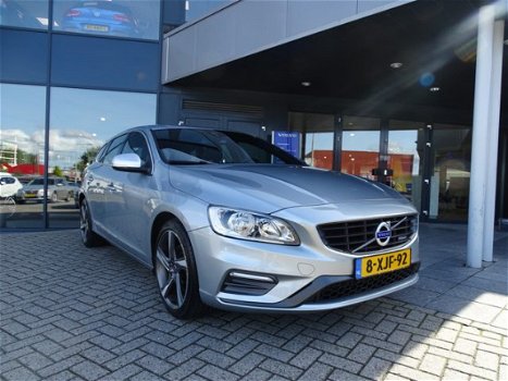 Volvo V60 - D2 R-Design Business Pack Connect - 1