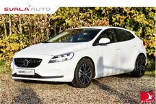 Volvo V40 - 2.0 D2 120PK | NORDIC+ | STANDKACHEL | NAVI | ON CALL |