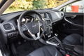 Volvo V40 - 2.0 D2 120PK | NORDIC+ | STANDKACHEL | NAVI | ON CALL | - 1 - Thumbnail