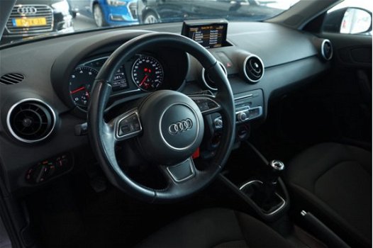 Audi A1 Sportback - 1.0 TFSI 96pk Adrenalin / S-Line / MMI Navigatie / Bluetooth / Airconditioning / - 1