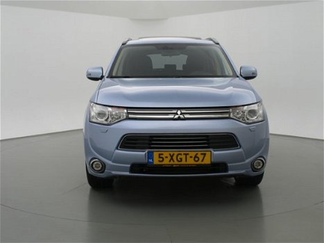 Mitsubishi Outlander - 2.0 PHEV INSTYLE *EXCL. BTW* + LEDER / SCHUIFDAK / NAVIGATIE / CAMERA - 1