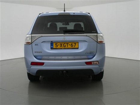 Mitsubishi Outlander - 2.0 PHEV INSTYLE *EXCL. BTW* + LEDER / SCHUIFDAK / NAVIGATIE / CAMERA - 1