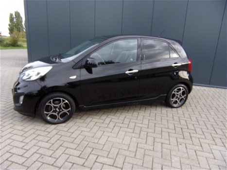 Kia Picanto - 1.0 CVVT World Cup Ed - 1