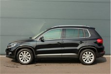 Volkswagen Tiguan - 1.4 TSI 160PK Automaat Sport&Style | Navigatie | Parkeersensoren | Climate contr