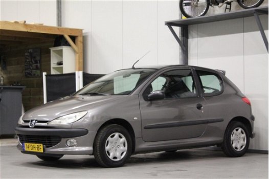 Peugeot 206 - 1.6 XS | APK 11-2020 | Rijdt goed | Elektrische ramen - 1