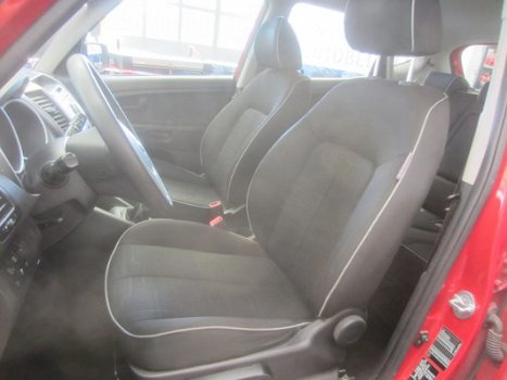 Kia Venga - 1.4 CVVT X-tra 90 pk * Airco * Trekhaak * 5-deurs * NAP-Pas * 6 mnd Bovag * Vingerhoets; - 1