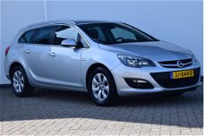 Opel Astra Sports Tourer - 1.4 Turbo Navi, Parkeersensoren, Trekhaak, Dealer onderhouden