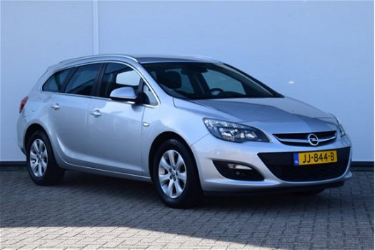 Opel Astra Sports Tourer - 1.4 Turbo Navi, Parkeersensoren, Trekhaak, Dealer onderhouden - 1