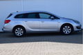 Opel Astra Sports Tourer - 1.4 Turbo Navi, Parkeersensoren, Trekhaak, Dealer onderhouden - 1 - Thumbnail