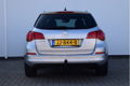 Opel Astra Sports Tourer - 1.4 Turbo Navi, Parkeersensoren, Trekhaak, Dealer onderhouden - 1 - Thumbnail