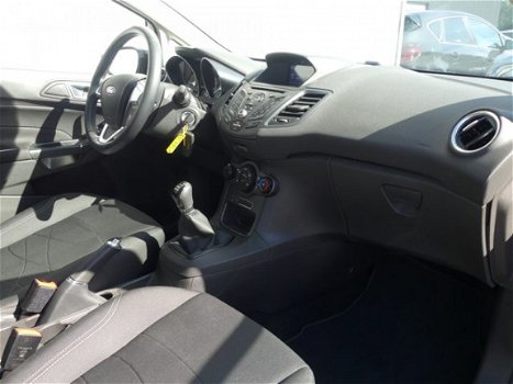 Ford Fiesta - 1.0 Style Navigatie | Airconditioning | Bluetooth | Spoiler - 1