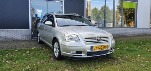 Toyota Avensis Wagon - 1.8 VVTi Linea Luna AUTOMAAT AIRCO APK 09-2020 TREKHAAK NAP NL AUTO - 1