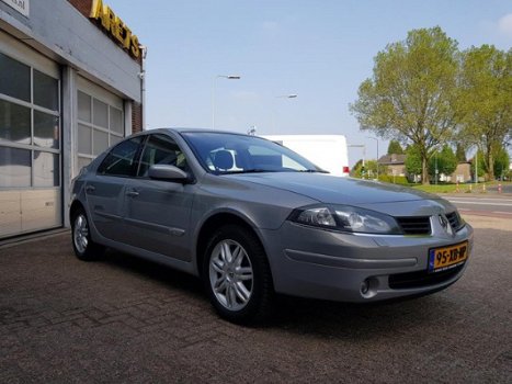 Renault Laguna - 3.0 V6 Initiale - 1