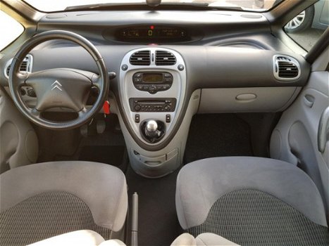 Citroën Xsara Picasso - 1.6i-16V Image - 1