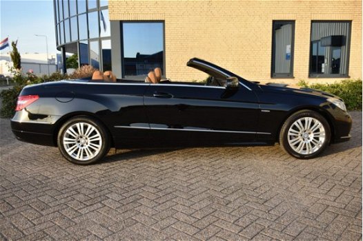 Mercedes-Benz E-klasse Cabrio - E 200 Elegance Navi / Leder / PDC - 1