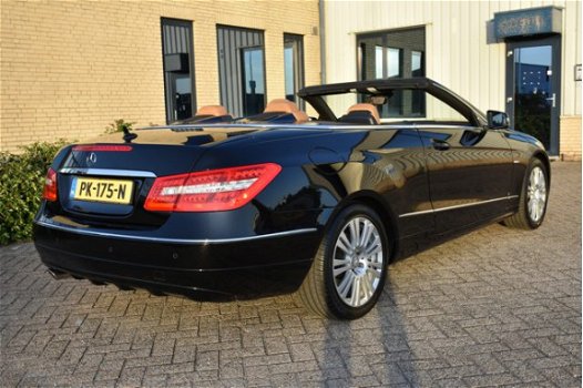 Mercedes-Benz E-klasse Cabrio - E 200 Elegance Navi / Leder / PDC - 1