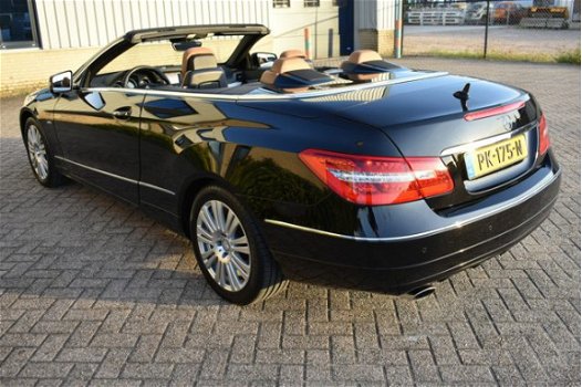 Mercedes-Benz E-klasse Cabrio - E 200 Elegance Navi / Leder / PDC - 1