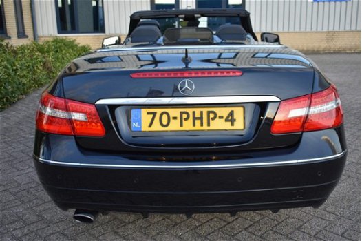 Mercedes-Benz E-klasse Cabrio - E 200 Elegance AirScarf / Navi / Leder / PDC - 1