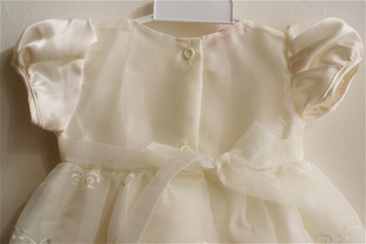 BABY JURK IN CREME MET LUIER BROEKJE MAAT 74/80 - 1