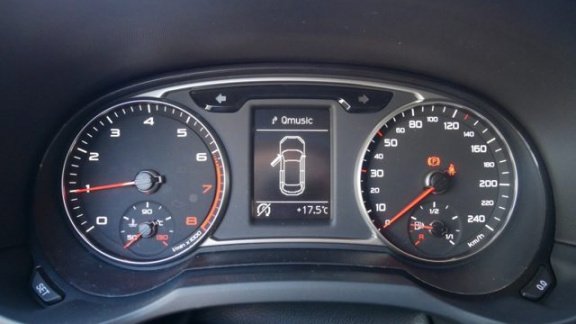 Audi A1 - 1.0 TFSI Advance *Clima//Navi//Lm - 1