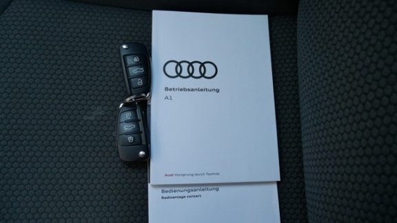 Audi A1 - 1.0 TFSI Advance *Clima//Navi//Lm - 1