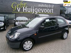 Ford Fiesta - 1.3-8V Champion STUURBEKRACHTING-AIRCO