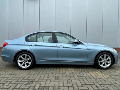 BMW 3-serie - 328i High Executive | Leder | Navi | - 1