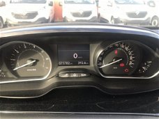 Peugeot 208 - 1.2 VTi Envy Navig., Climate, Cruise