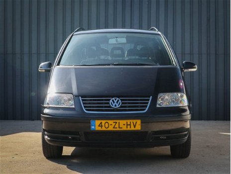 Volkswagen Sharan - 2.0 Trendline, 7 Pers, Airco/ECC, PDC-A, Trekhaak, NL-Auto - 1