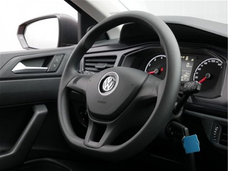 Volkswagen Polo - 1.0 66pk MPI Trendline 5-deurs VAN: € 13.295, - VOOR: € 12.695, - 1