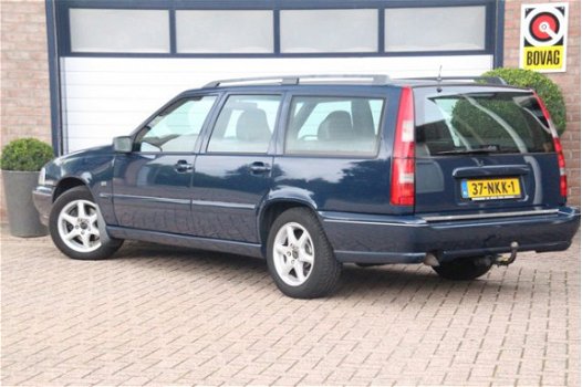 Volvo V70 - 2.5 D Europa + TREKHAAK - 1