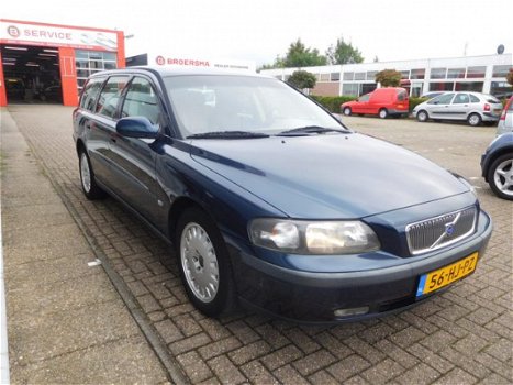 Volvo V70 - 2.4 Comfort Line 1 EIGENAAR MET NW APK - 1