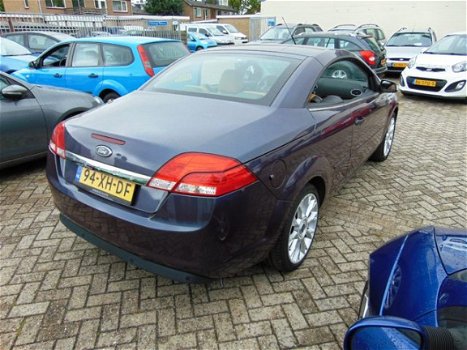 Ford Focus Coupé-Cabriolet - 2.0-16V Titanium - 1