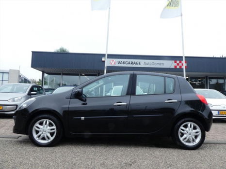 Renault Clio - 1.4 16V 72KW 5-DRS Expression AIRCO ZEER MOOI - 1