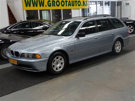 BMW 5-serie Touring - 520i Edition Automaat Youngtimer Prijs is incl BTW Airco Climate control Trekh - 1