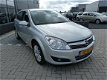 Opel Astra - 1.8 Executive Navi.Airco, Nap, EINDEJAARSAANBIEDING - 1 - Thumbnail