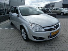 Opel Astra - 1.8 Executive Navi.Airco, Nap, EINDEJAARSAANBIEDING