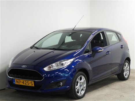 Ford Fiesta - 1.0 80PK 5D Style Ultimate Parkeersensoren & Airconditioning - 1