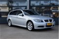 BMW 3-serie Touring - 330xd Executive * LEER * AUTOMAAT * NAVIGATIE * APK 03-2020 - 1 - Thumbnail