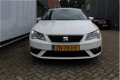 Seat Leon - 1.2 TSI Style Business Climate, cruise, Works with AppleCarPlay, parkeersensoren achter - 1 - Thumbnail